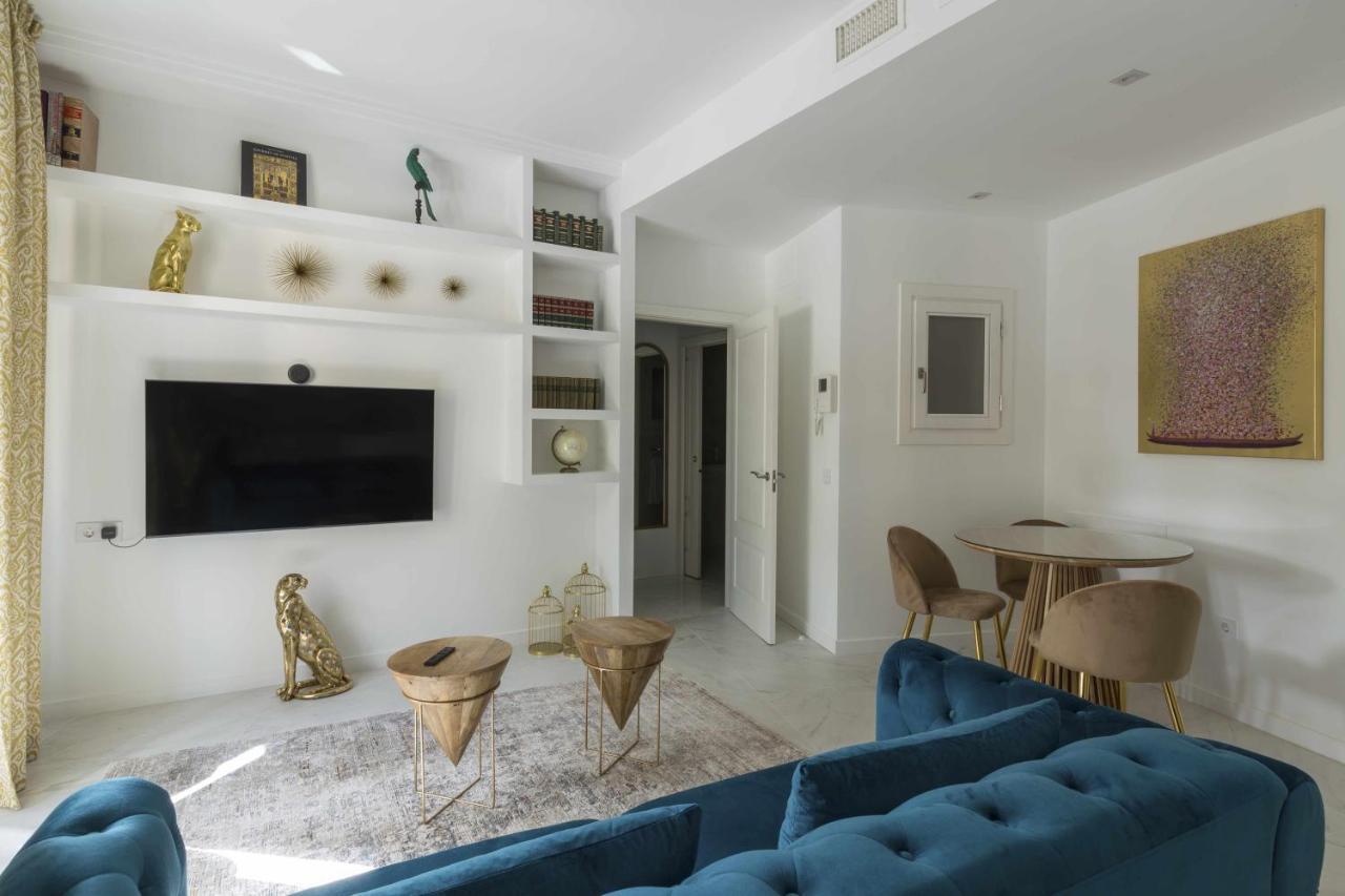 The Clock House Luxury Urban Suites マラガ 部屋 写真