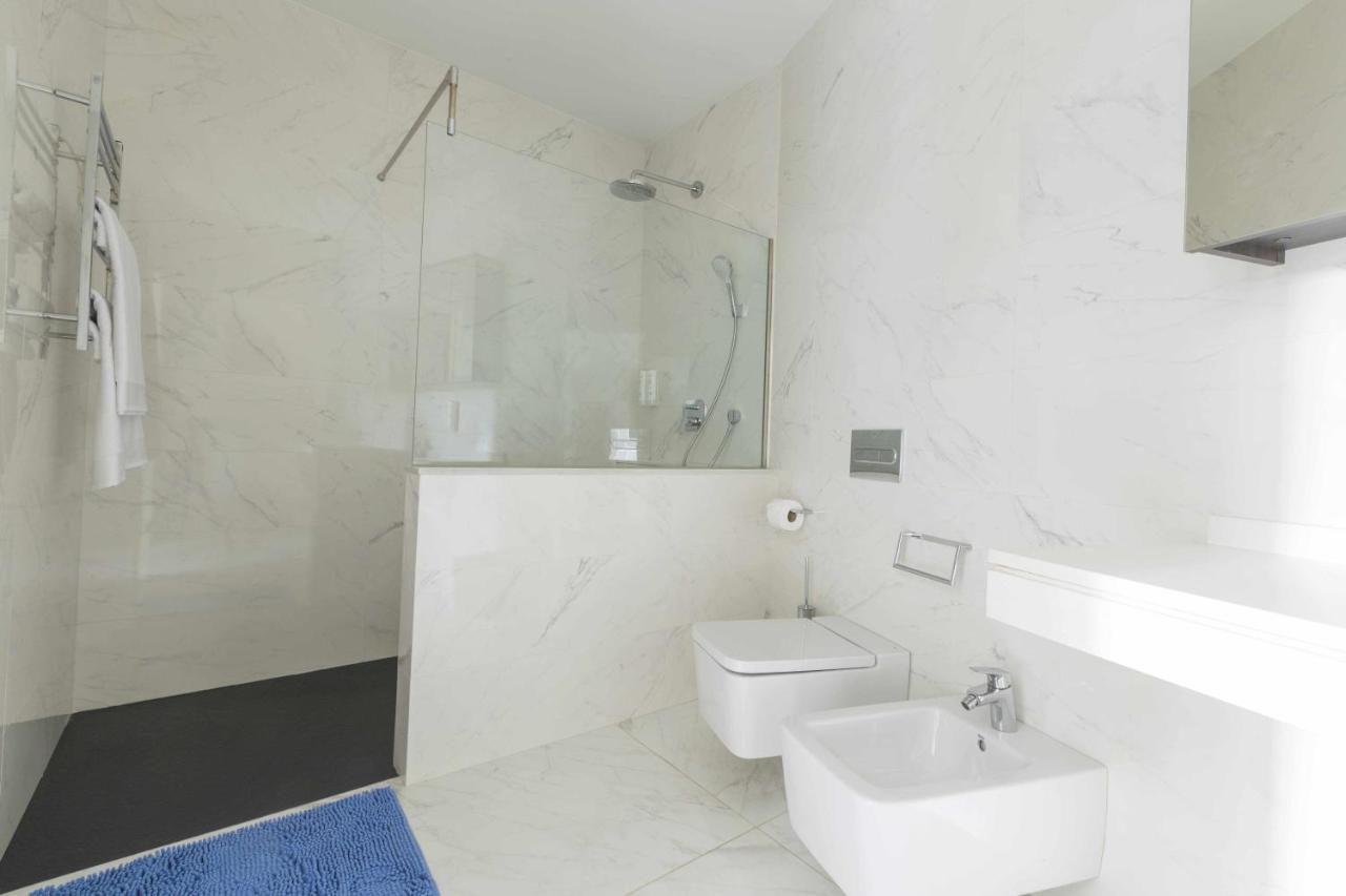 The Clock House Luxury Urban Suites マラガ 部屋 写真